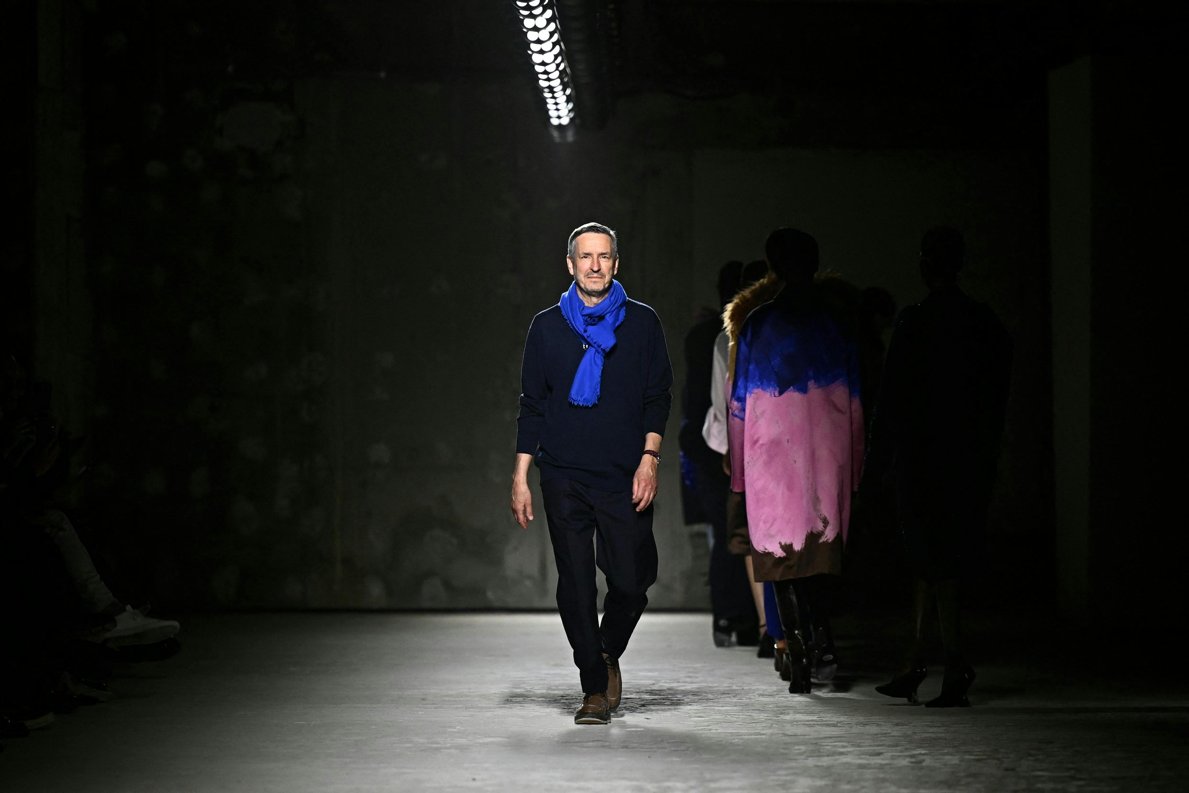 fashion horizontal autumn fashion collection paris long sleeve adult female person woman male man runway high heel
